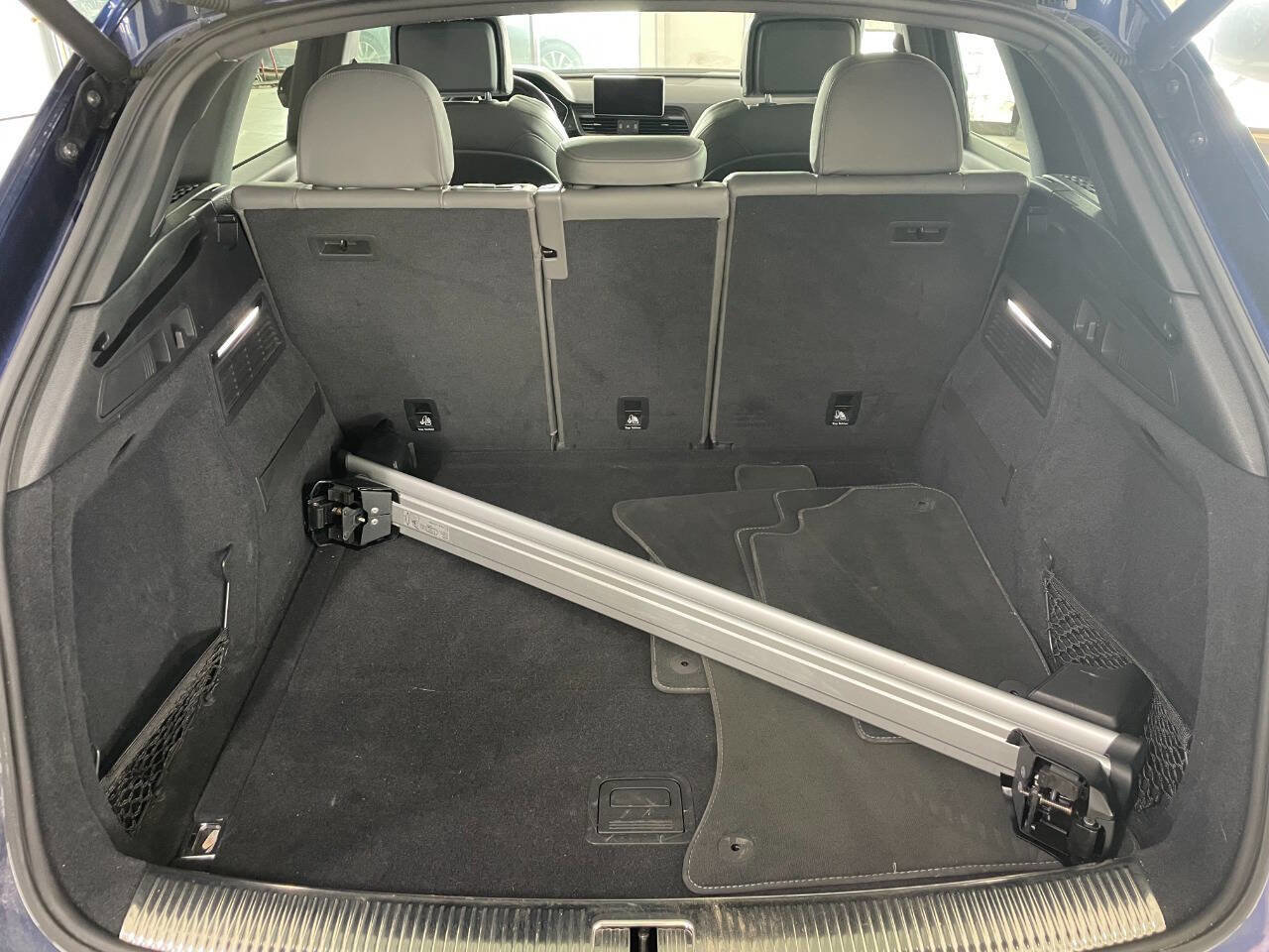 Used 2018 Audi SQ5 Premium Plus w/ Navigation Package image 8