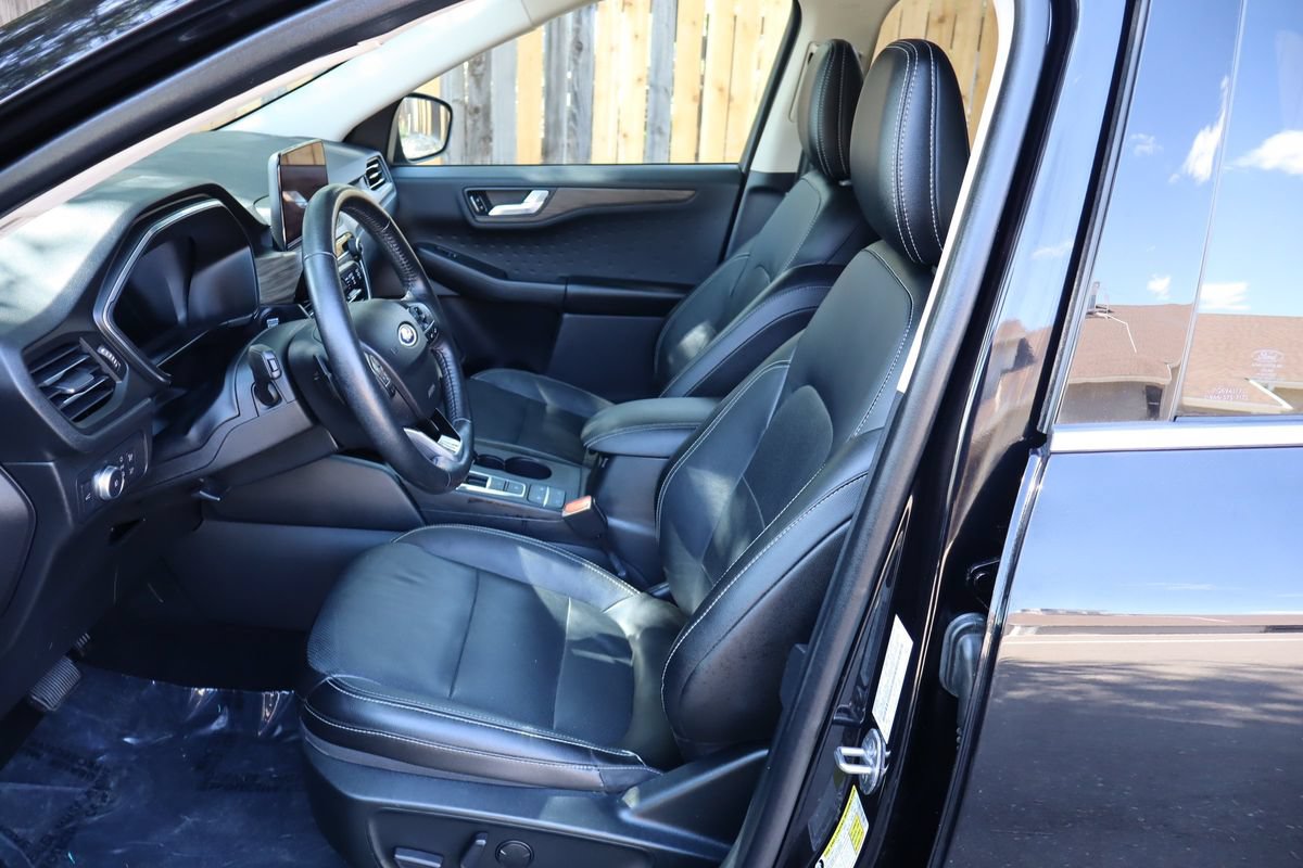 Used 2020 Ford Escape Titanium AWD/4WD image 19
