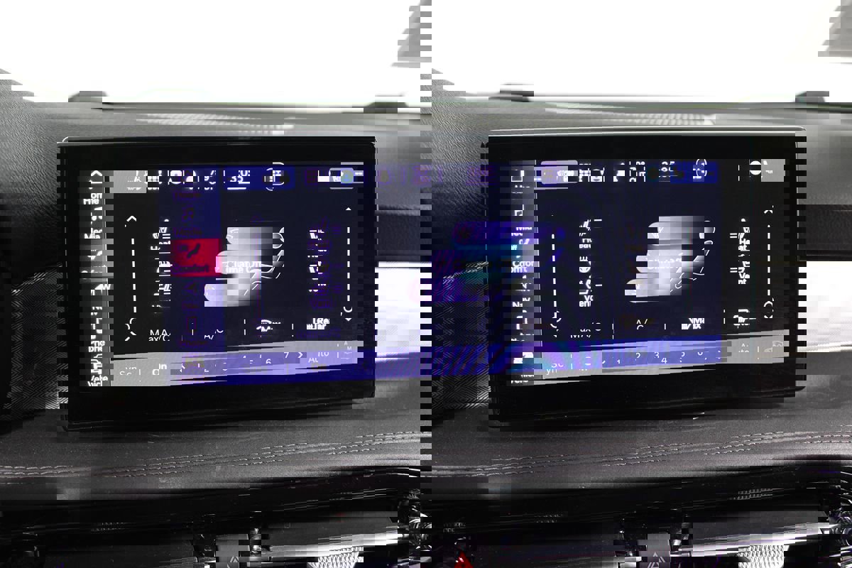 Used 2024 Alfa Romeo Tonale Ti w/ Premium Interior Package image 16