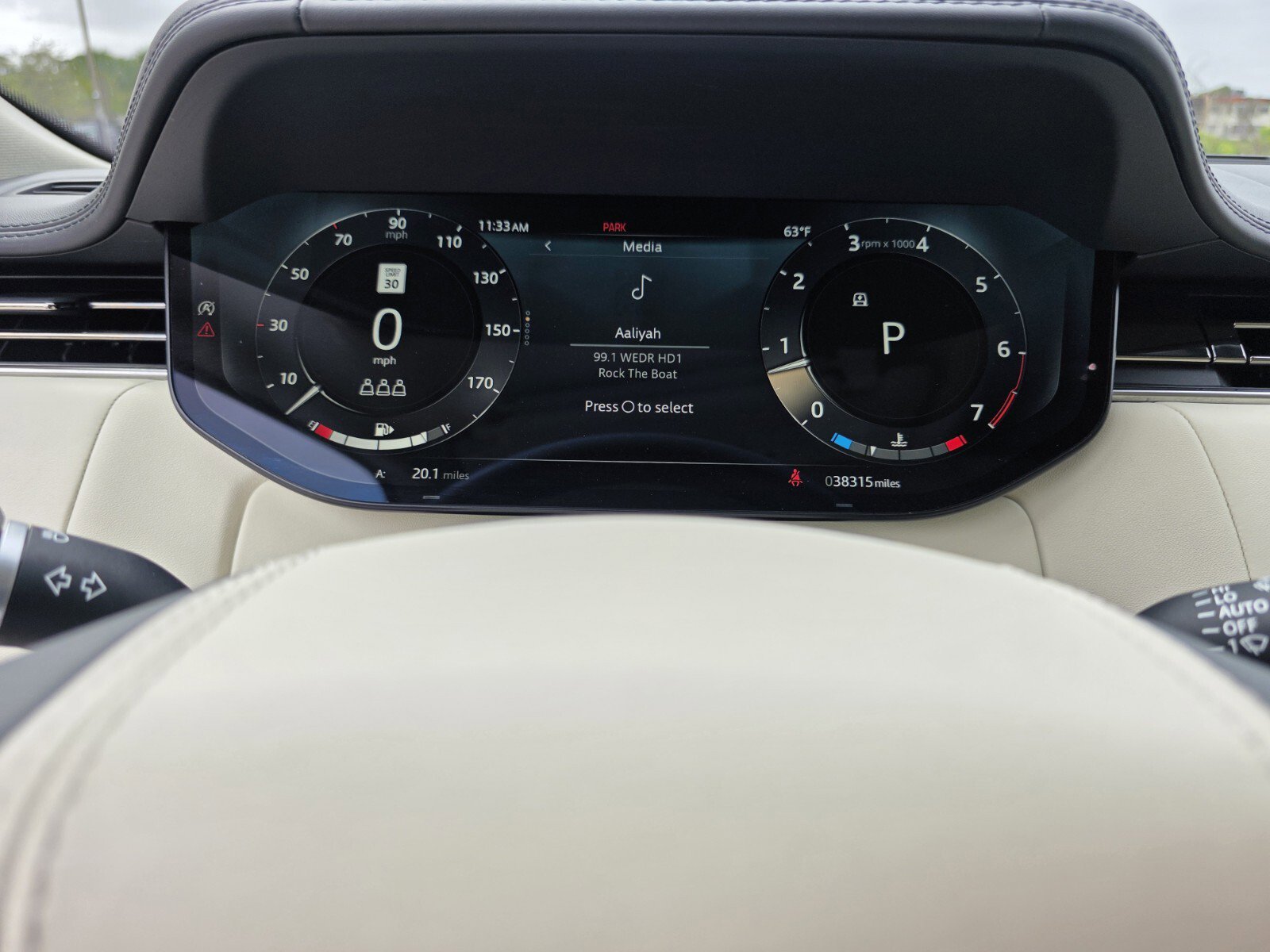 Certified 2023 Land Rover Range Rover SE image 19