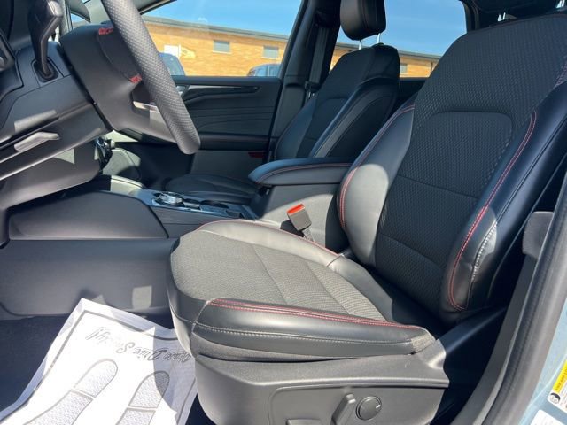Certified 2023 Ford Escape ST-Line w/ Tech Pack #1 AWD/4WD image 19