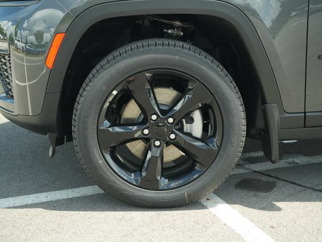 New 2026 Jeep Grand Cherokee L Limited w/ Limited Altitude Package AWD/4WD image 9