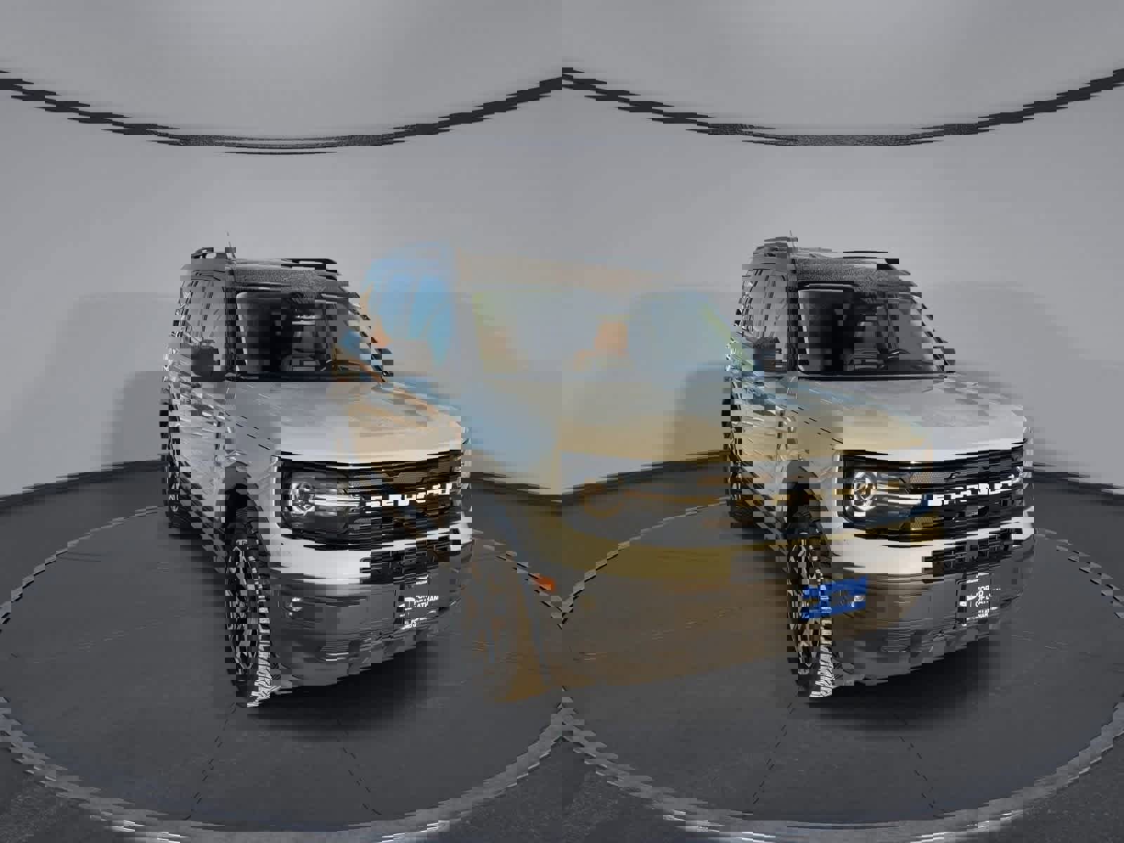 Used 2021 Ford Bronco Sport Outer Banks w/ Outer Banks Package (96D) image 2