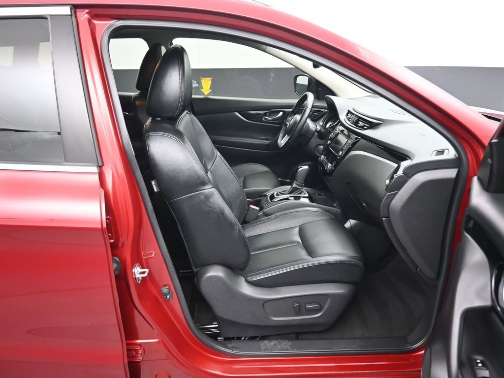 Used 2022 Nissan Rogue Sport SL w/ Premium Package image 43