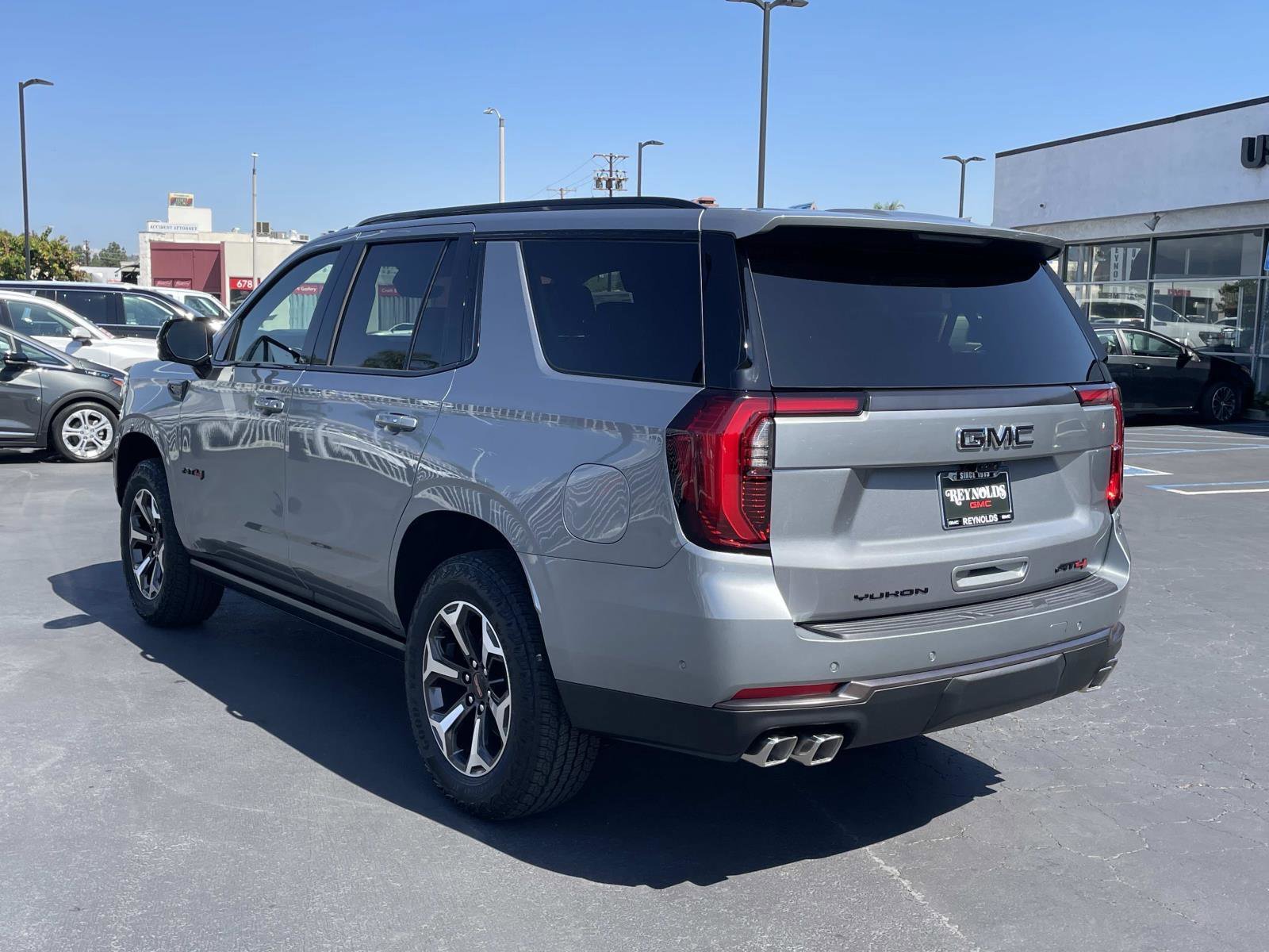 New 2026 GMC Yukon AT4 Ultimate AWD/4WD image 6