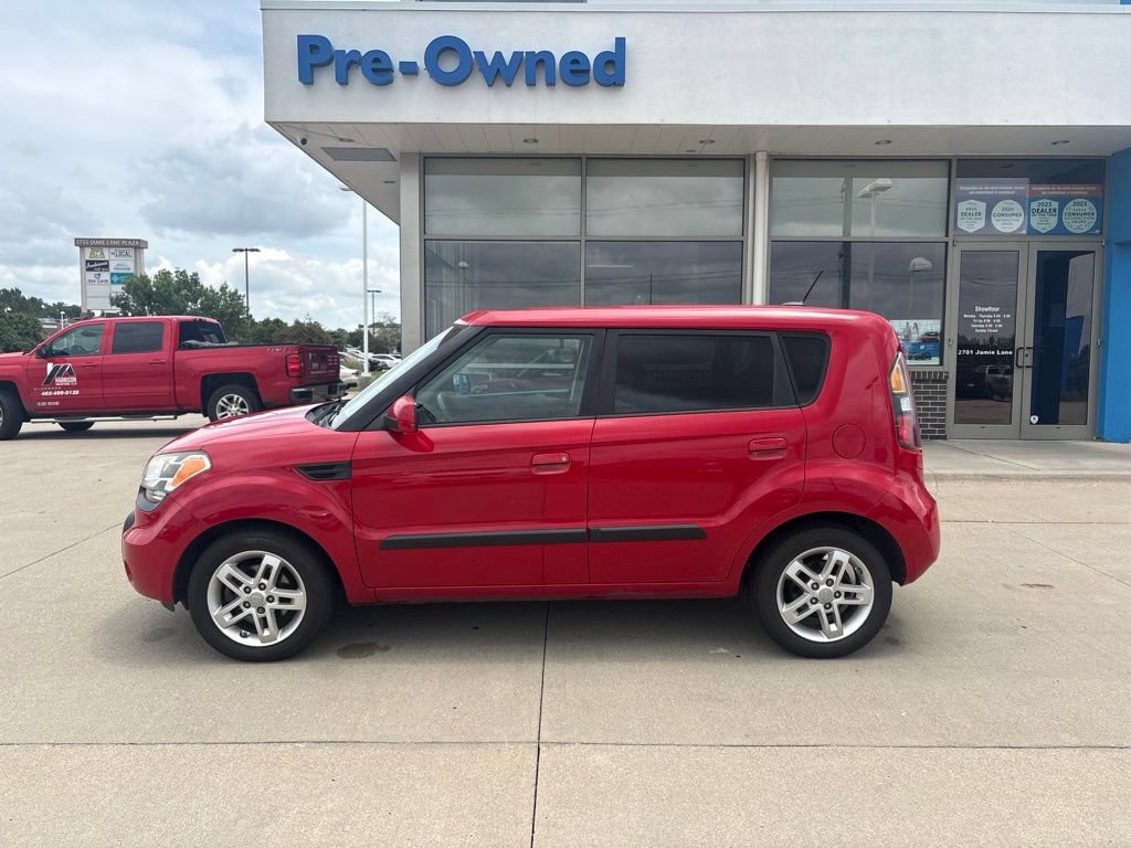 Used 2010 Kia Soul + w/ Audio Pkg FWD image 8