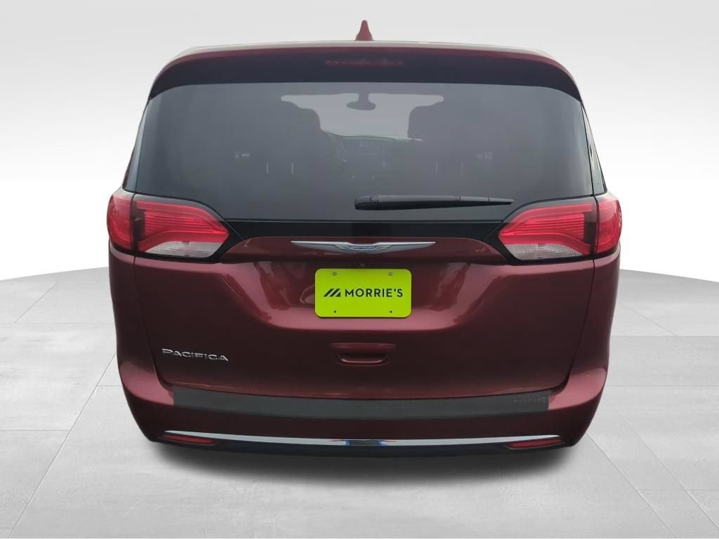 Used 2017 Chrysler Pacifica Touring Plus FWD image 5