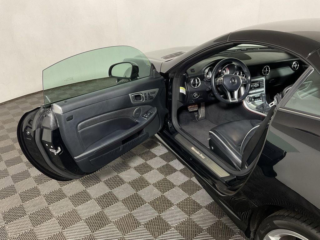 Used 2012 Mercedes-Benz SLK 350 image 16