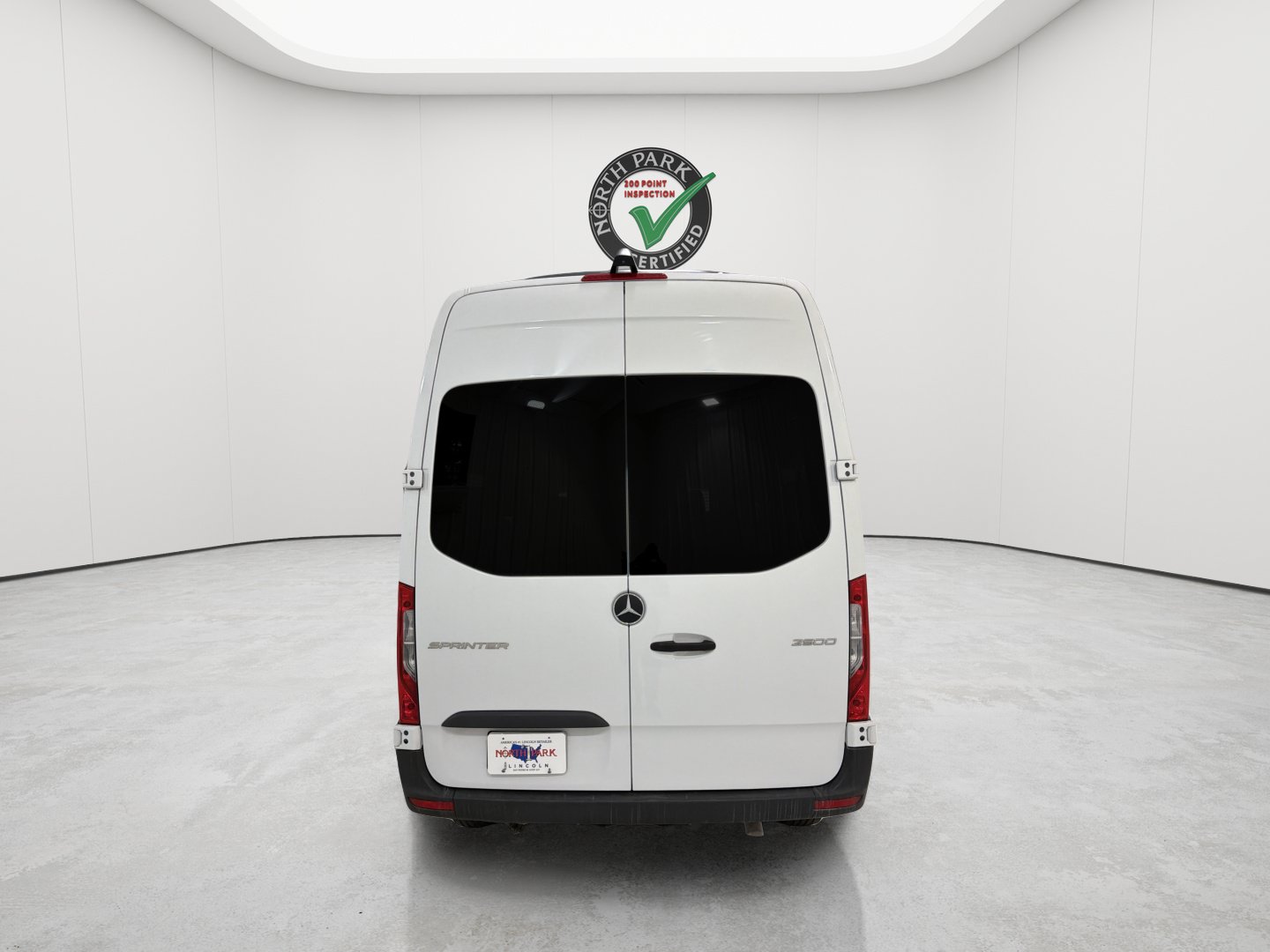 Used 2025 Mercedes-Benz Sprinter 2500 image 4
