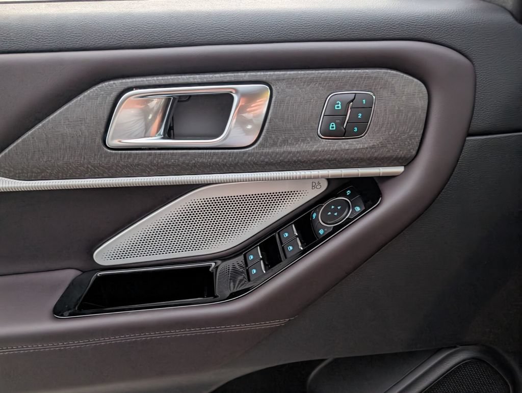 New 2026 Ford Explorer Platinum RWD image 14