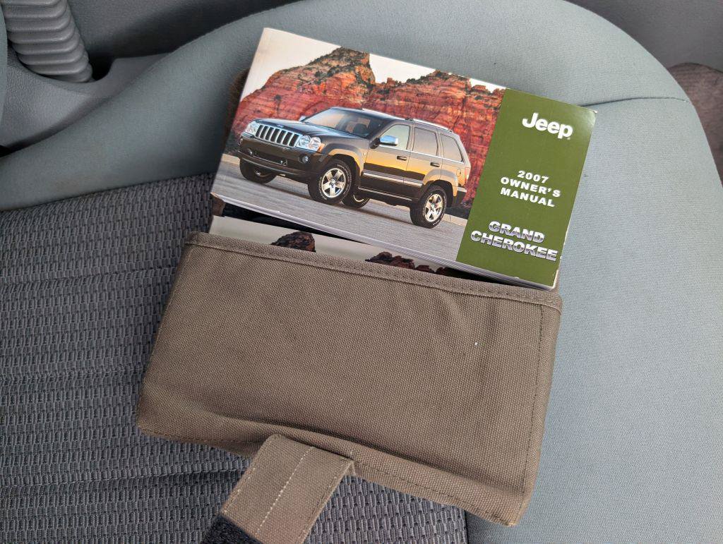 Used 2007 Jeep Grand Cherokee Laredo RWD image 15