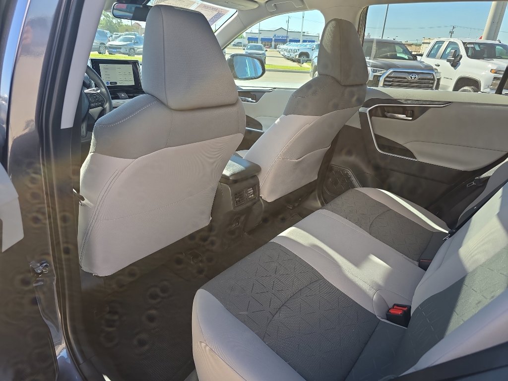 Used 2025 Toyota RAV4 XLE w/ Convenience Package FWD image 15