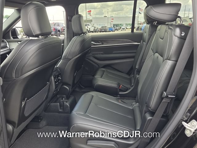 New 2026 Jeep Grand Cherokee L Limited w/ Limited Altitude Package AWD/4WD image 6