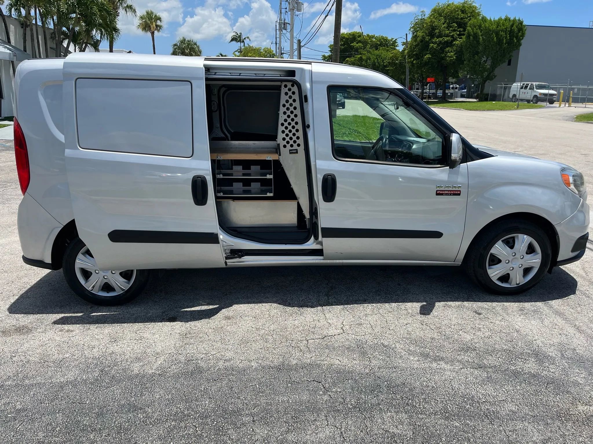 Used 2019 RAM ProMaster City Tradesman SLT image 10