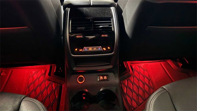 Used 2020 BMW X7 M50i w/ Executive Package image 40