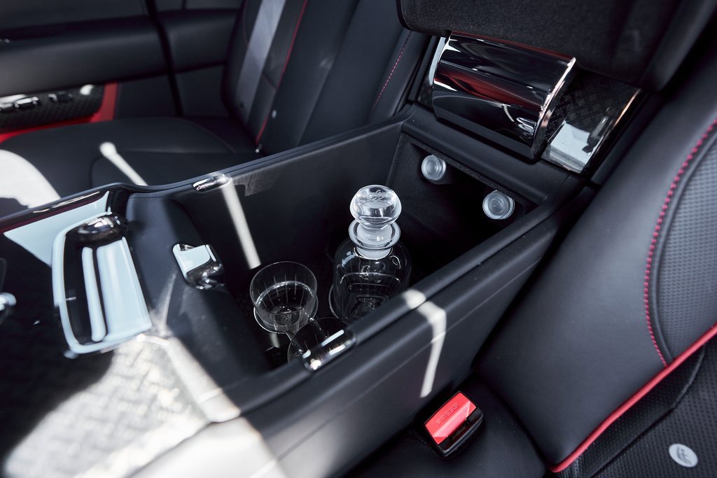 Used 2022 Rolls-Royce Cullinan Black Badge image 52