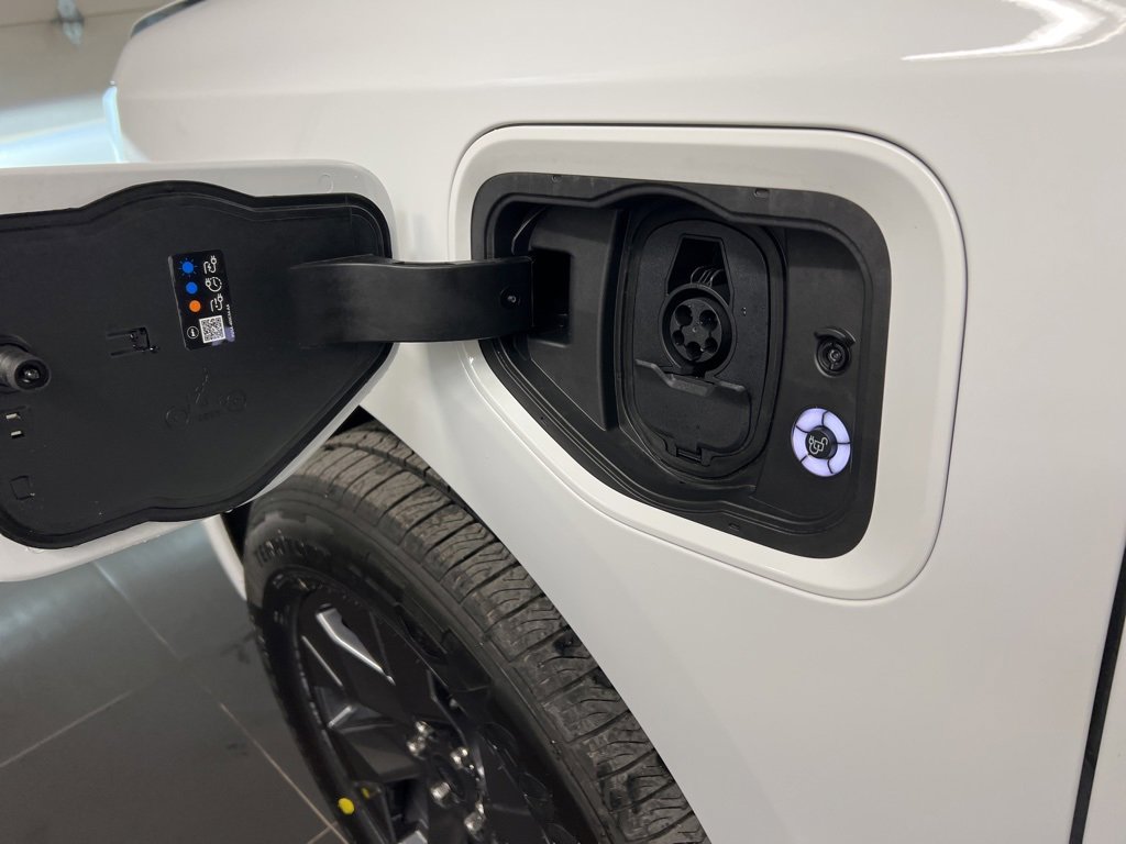 New 2025 Ford F150 Lightning Lariat image 40