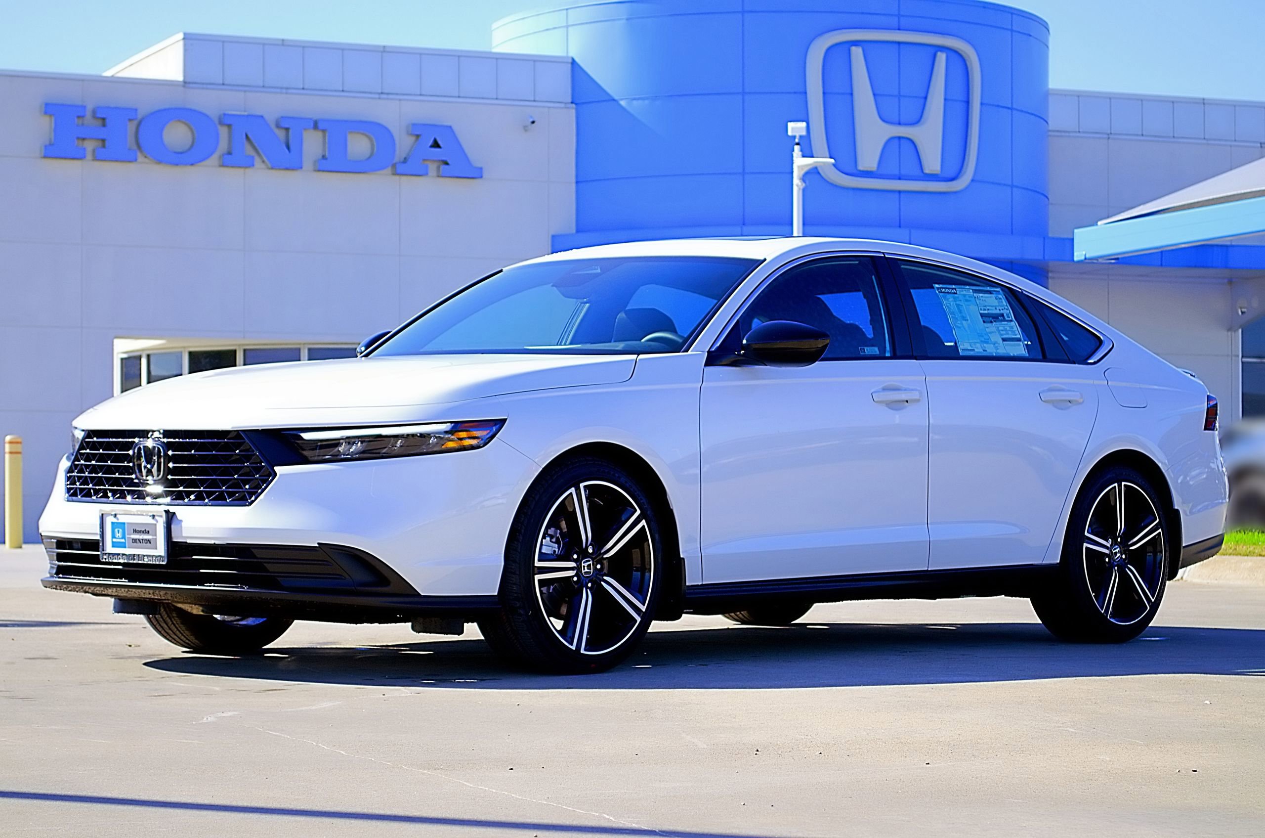 Used 2023 Honda Accord Sport image 1