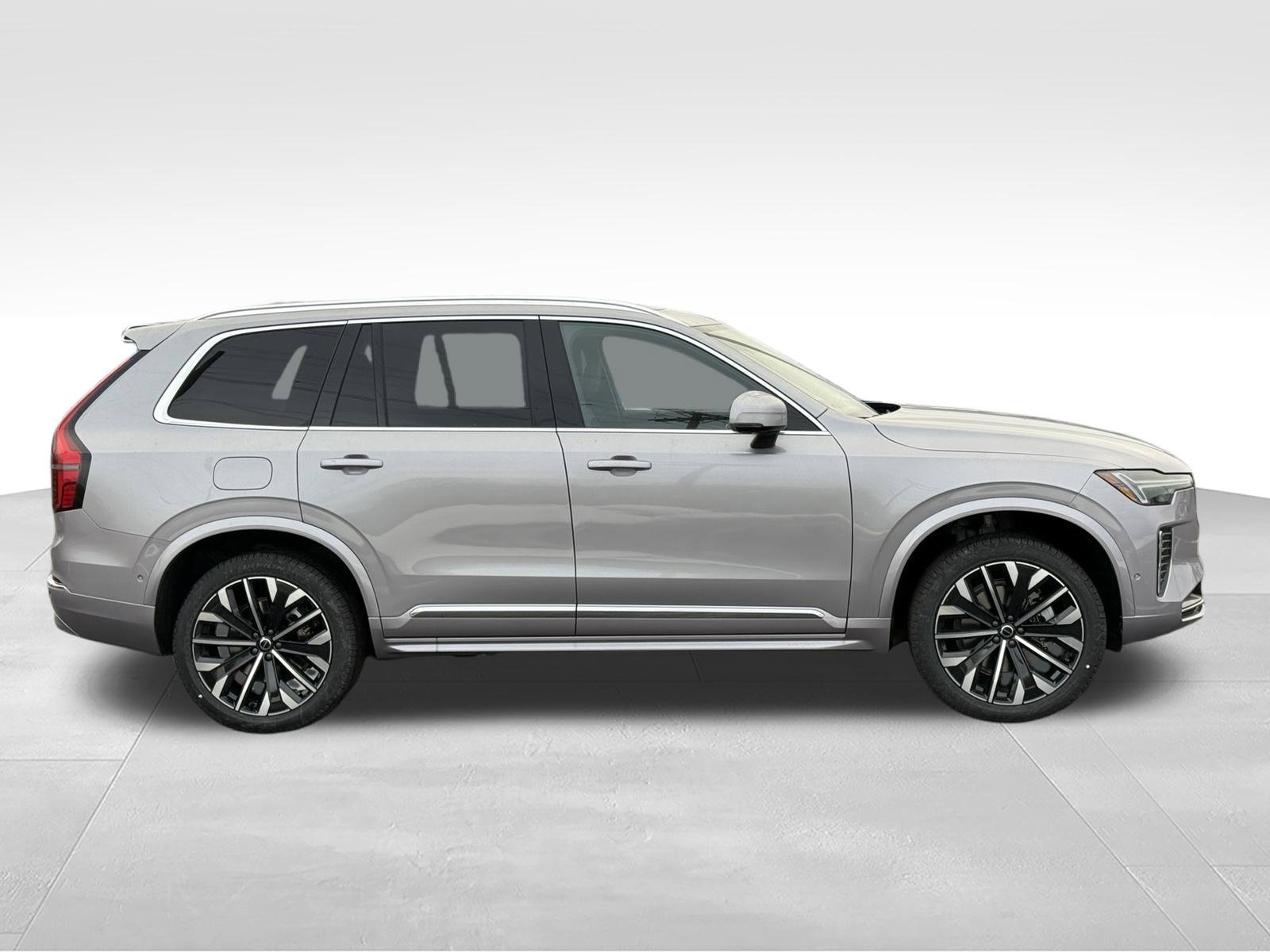 New 2026 Volvo XC90 T8 Plus w/ Protection Package AWD/4WD image 7