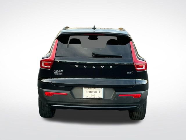 Used 2024 Volvo XC40 B5 Plus image 4