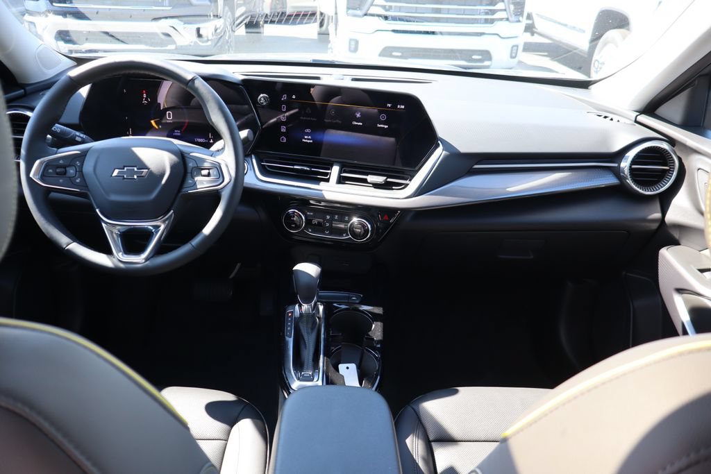 Used 2025 Chevrolet Trax ACTIV w/ Sunroof Package FWD image 20
