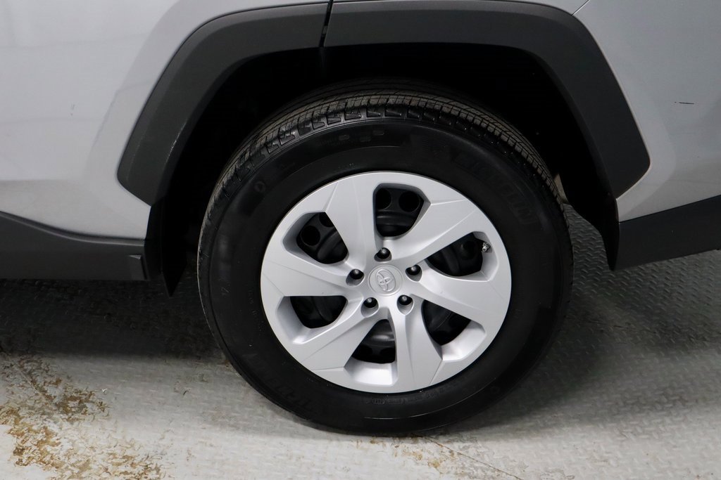 Used 2024 Toyota RAV4 LE image 18