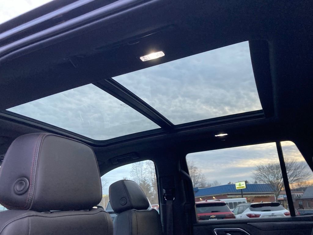 Used 2021 Chevrolet Tahoe RST w/ Luxury Package image 23