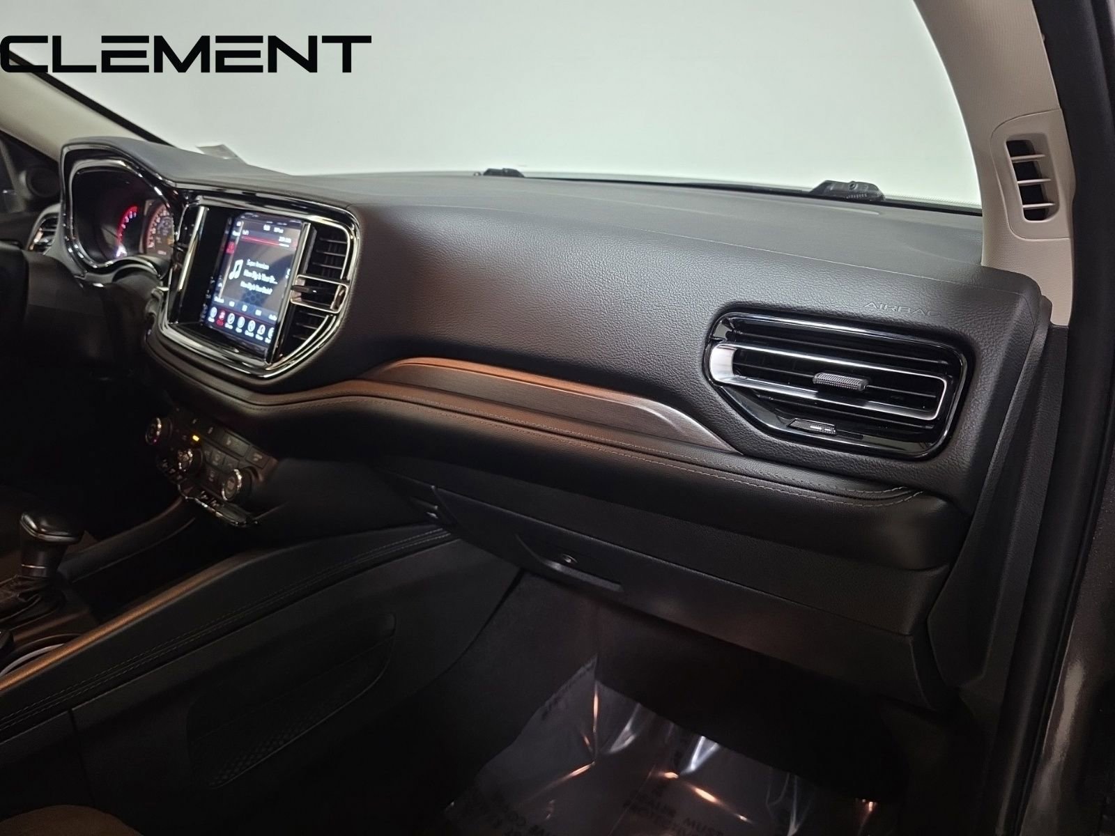 Used 2021 Dodge Durango SXT image 38