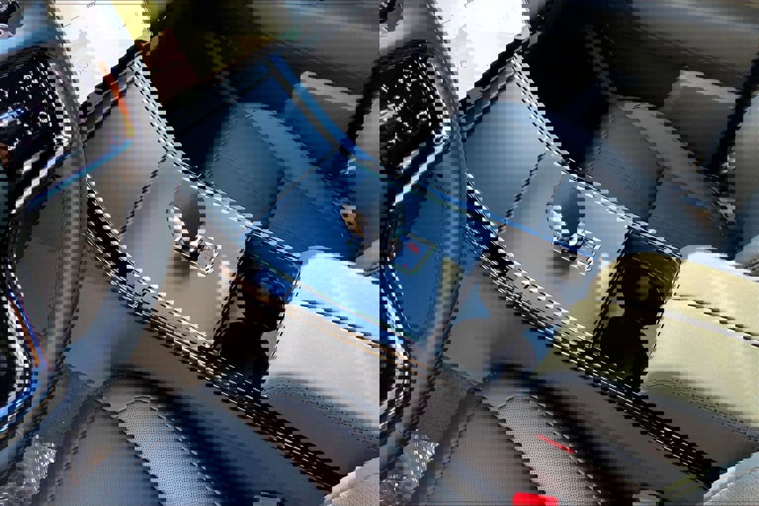 New 2026 Land Rover Range Rover Velar S image 10