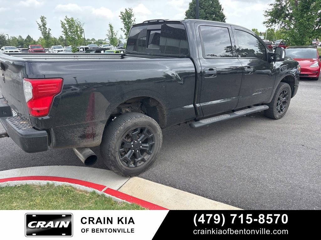 Used 2018 Nissan Titan SL w/ Midnight Edition AWD/4WD image 5