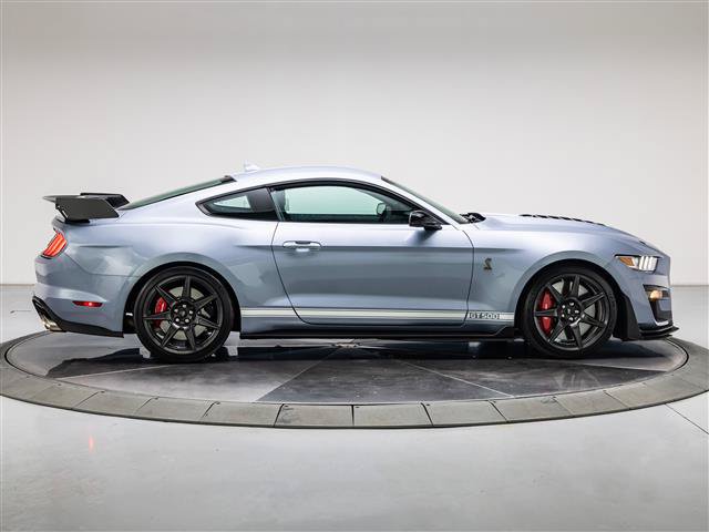 Used 2022 Ford Mustang Shelby GT500 w/ Carbon Fiber Track Pack RWD image 6