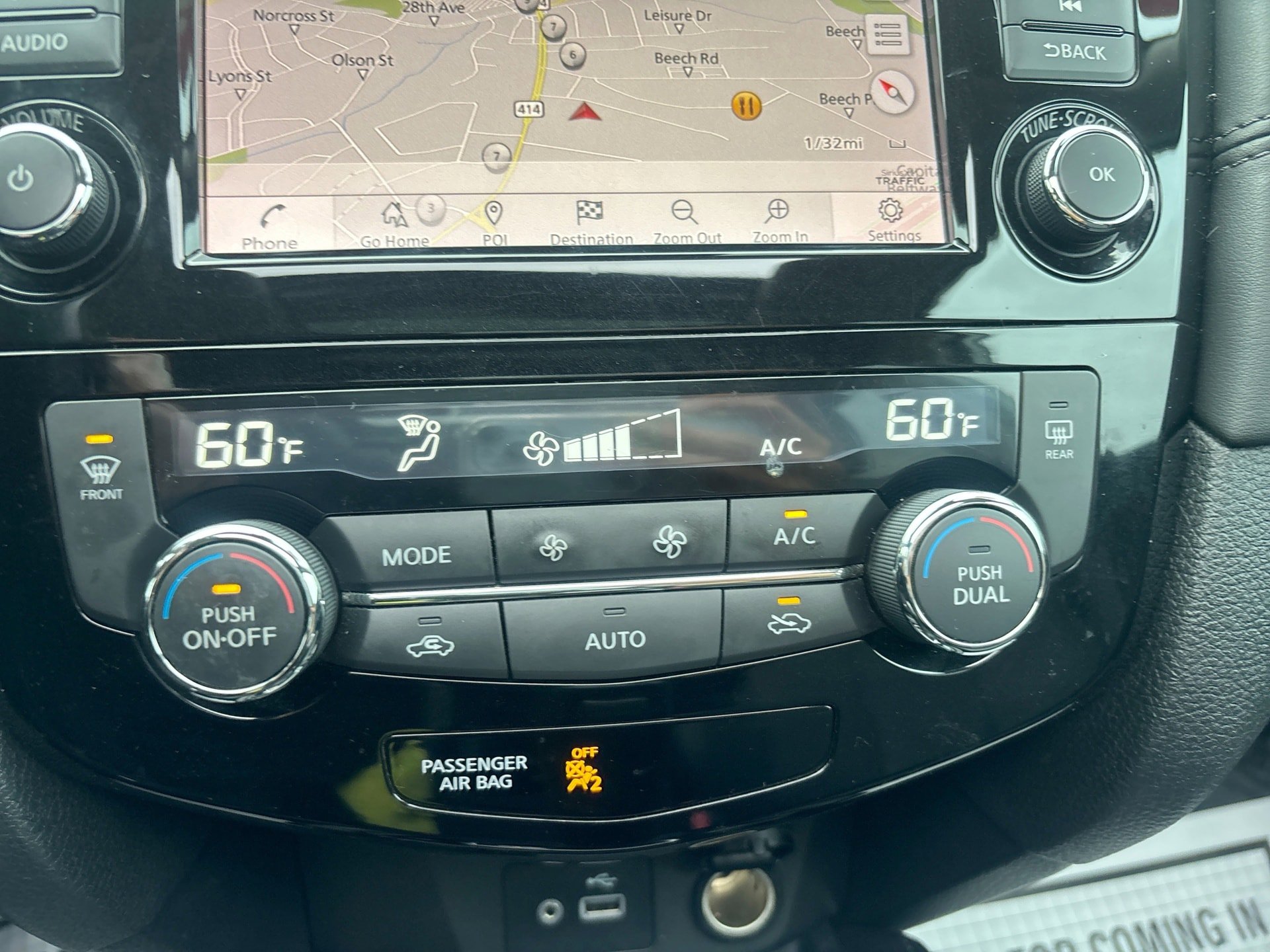 Used 2019 Nissan Rogue SL w/ Premium Package AWD/4WD image 17