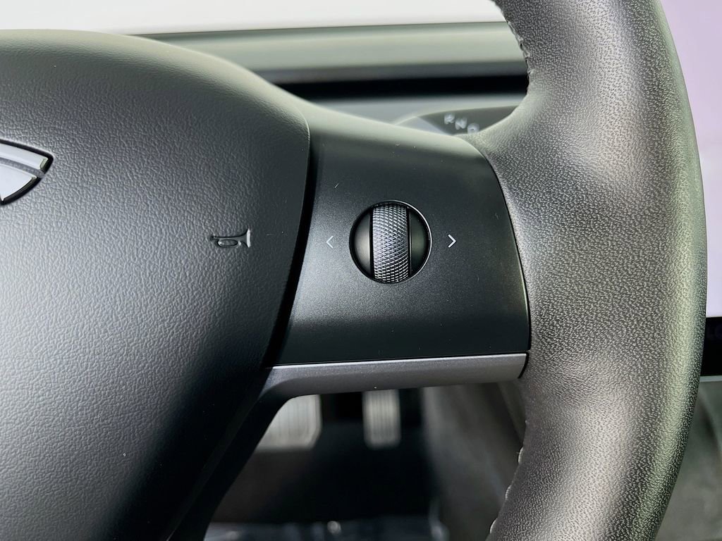 Used 2023 Tesla Model 3 Standard Range RWD image 15