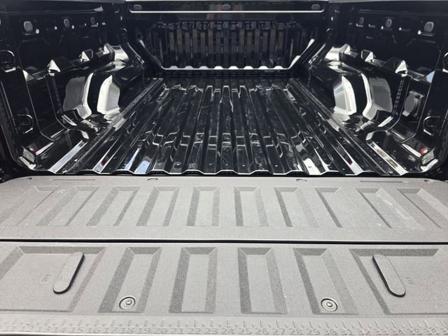 Used 2026 Chevrolet Colorado LT w/ LT Convenience Package RWD image 26