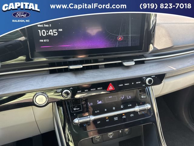 Used 2024 Kia Carnival EX FWD image 26