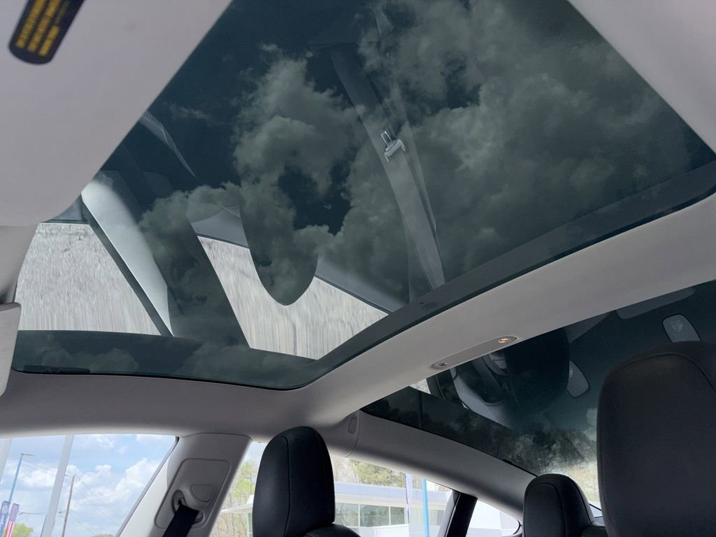 Used 2018 Tesla Model 3 Long Range image 4
