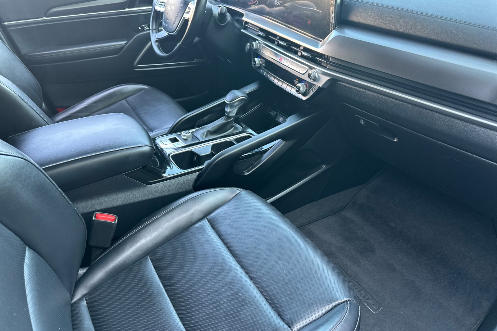 Used 2024 Kia Telluride LX FWD image 18