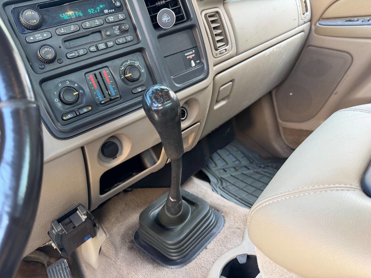 Used 2003 Chevrolet Silverado 3500 LS image 2