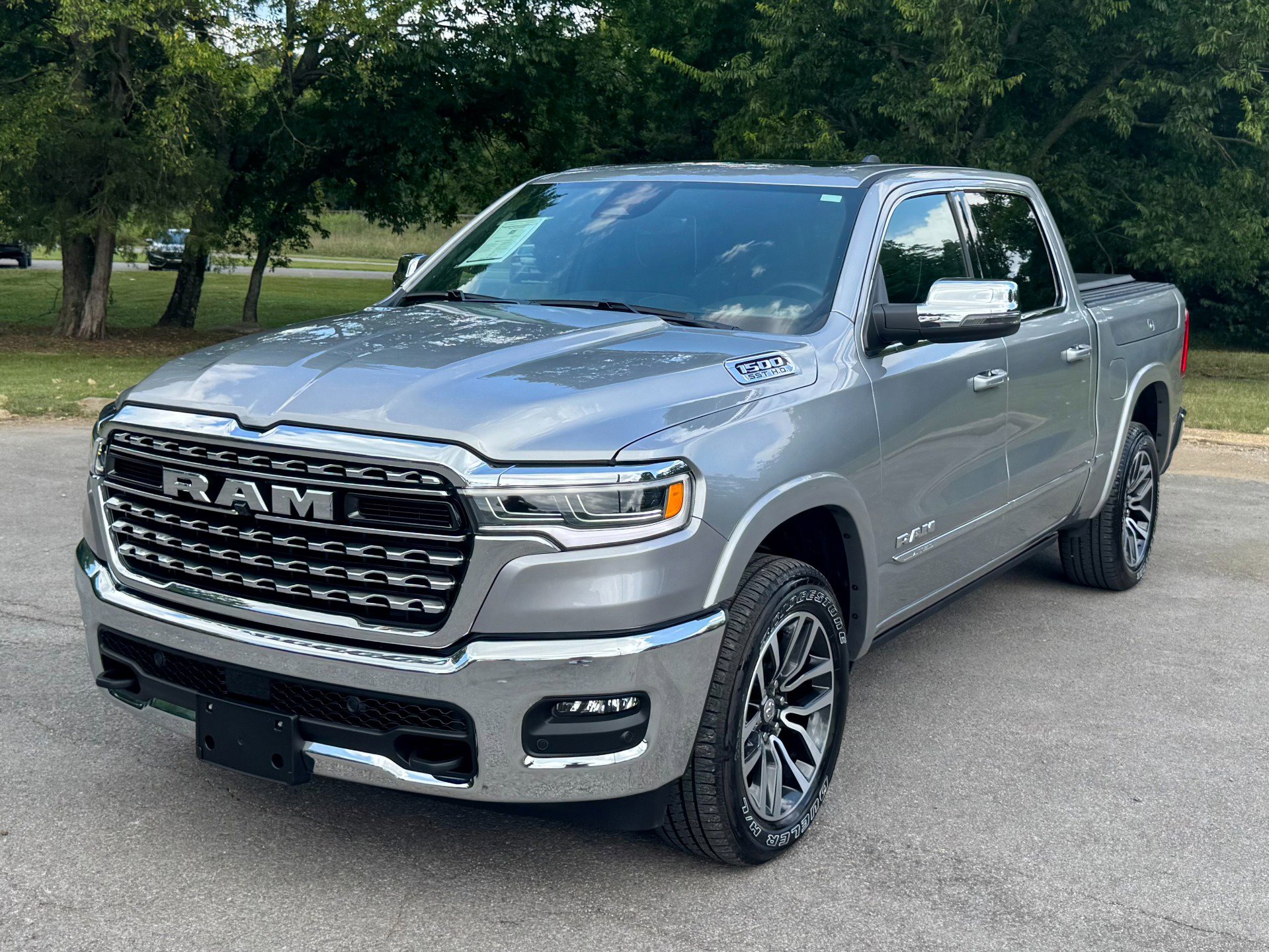 Used 2025 RAM 1500 Limited image 2