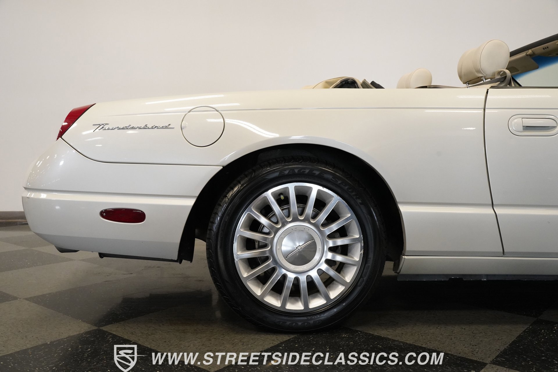 Used 2005 Ford Thunderbird 50th Anniversary image 36