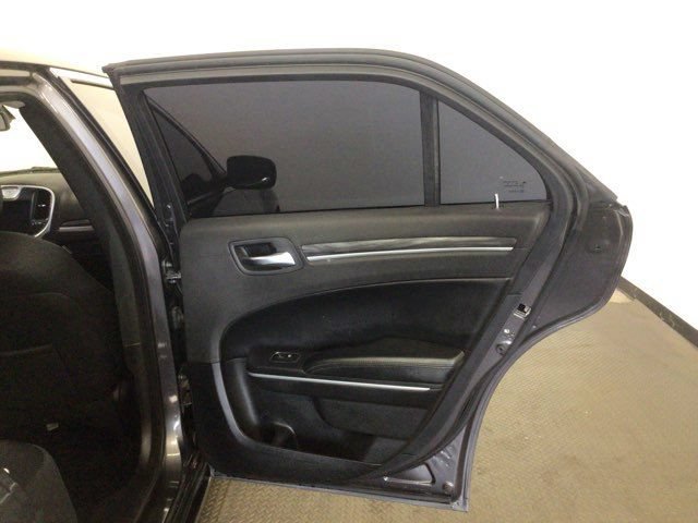 Used 2021 Chrysler 300 Touring RWD image 16