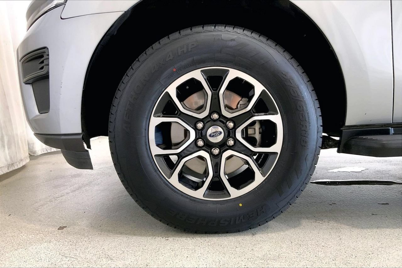 Used 2024 Ford Expedition Max XLT AWD/4WD image 8
