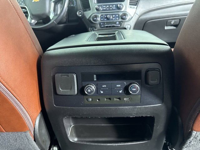 Used 2020 Chevrolet Suburban Premier w/ Premier Plus Edition image 17