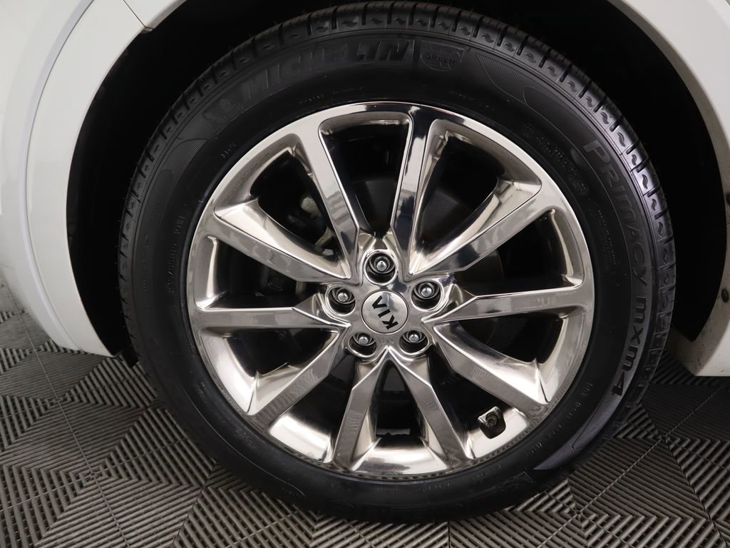 Used 2018 Kia Sorento SX image 32