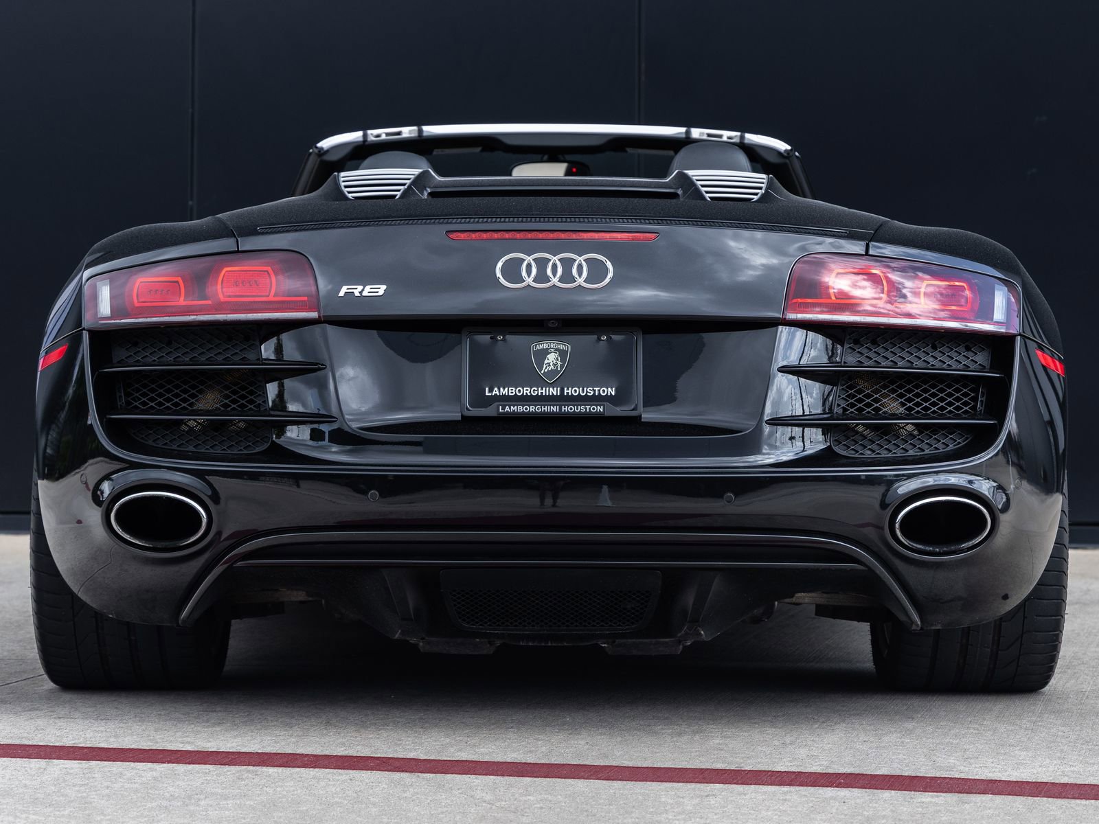 Used 2011 Audi R8 V10 AWD/4WD image 8