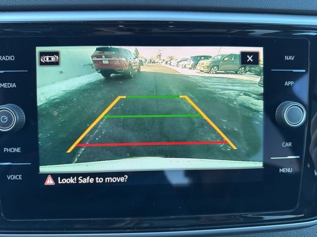 Used 2023 Volkswagen Atlas SEL R-Line image 17