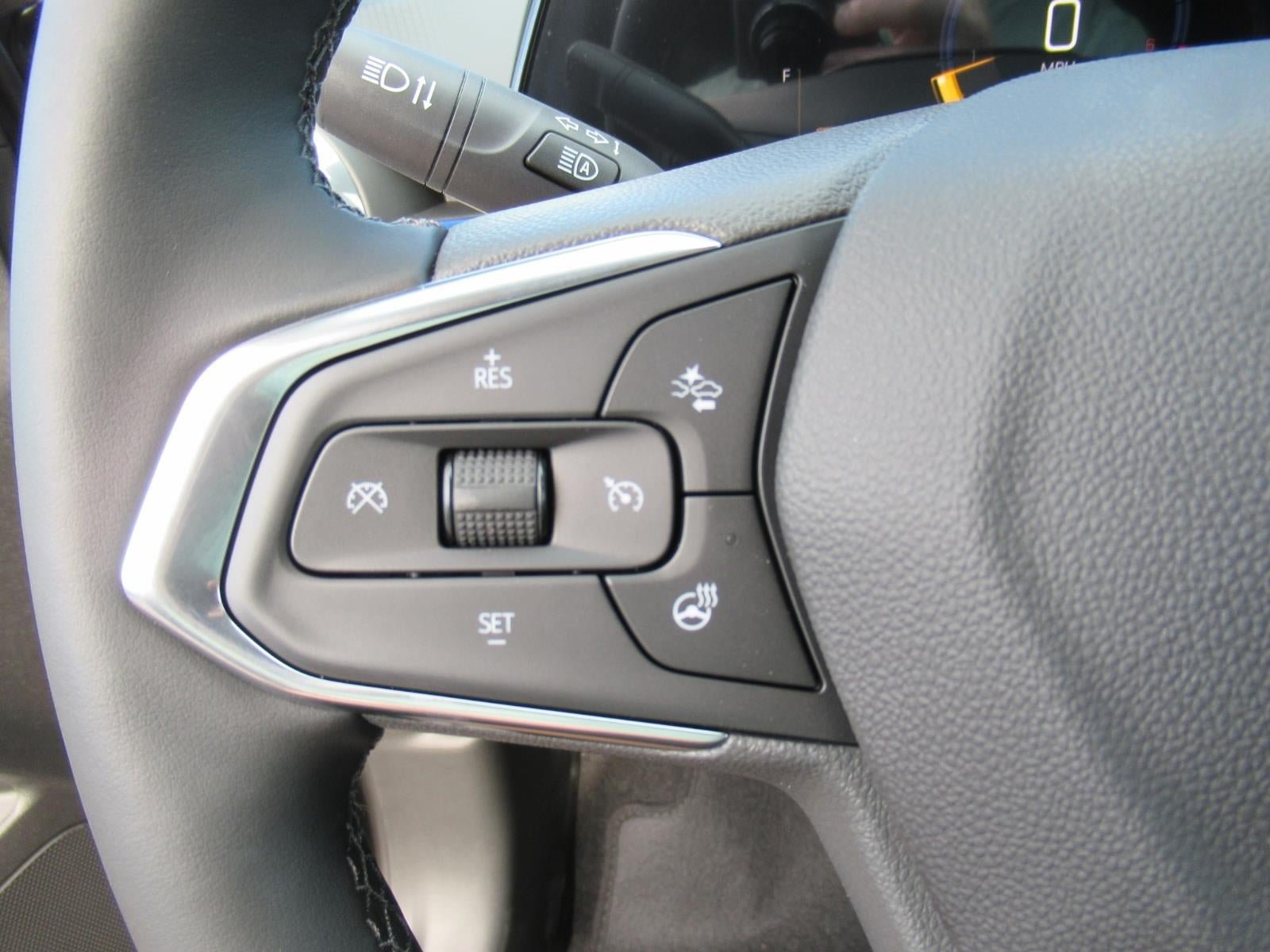 New 2026 Chevrolet Trax LT w/ Midnight Edition FWD image 22