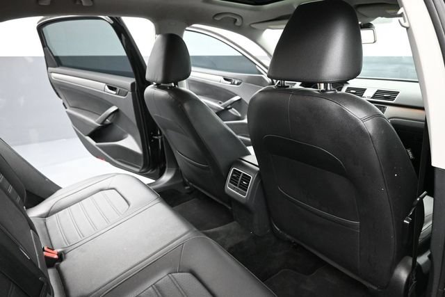 Used 2015 Volkswagen Passat 1.8T Sport FWD image 29