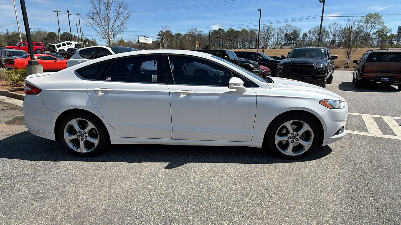 Used 2016 Ford Fusion SE image 7