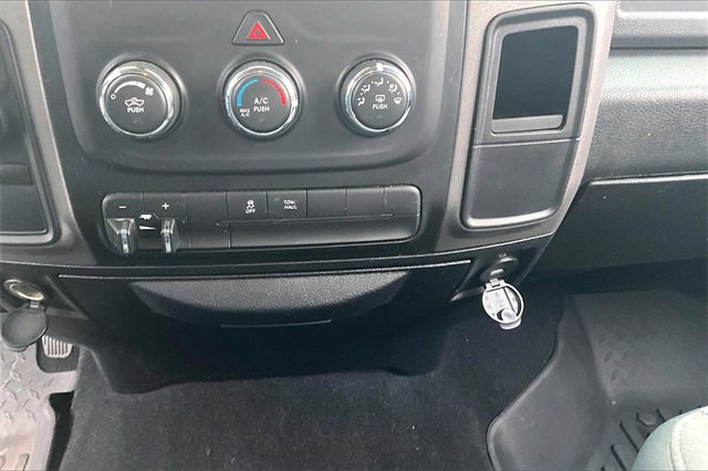 Used 2018 RAM 3500 Tradesman w/ Chrome Appearance Group image 17